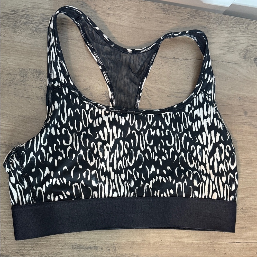 Victoria Secret | The Player Black and White Sports Bra - racerback - medium